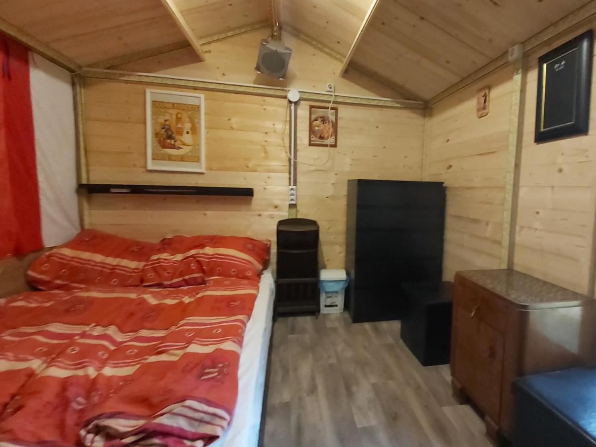 Relax Bungalow Terrace, Glamping Fahaz Siófok Buitenkant foto