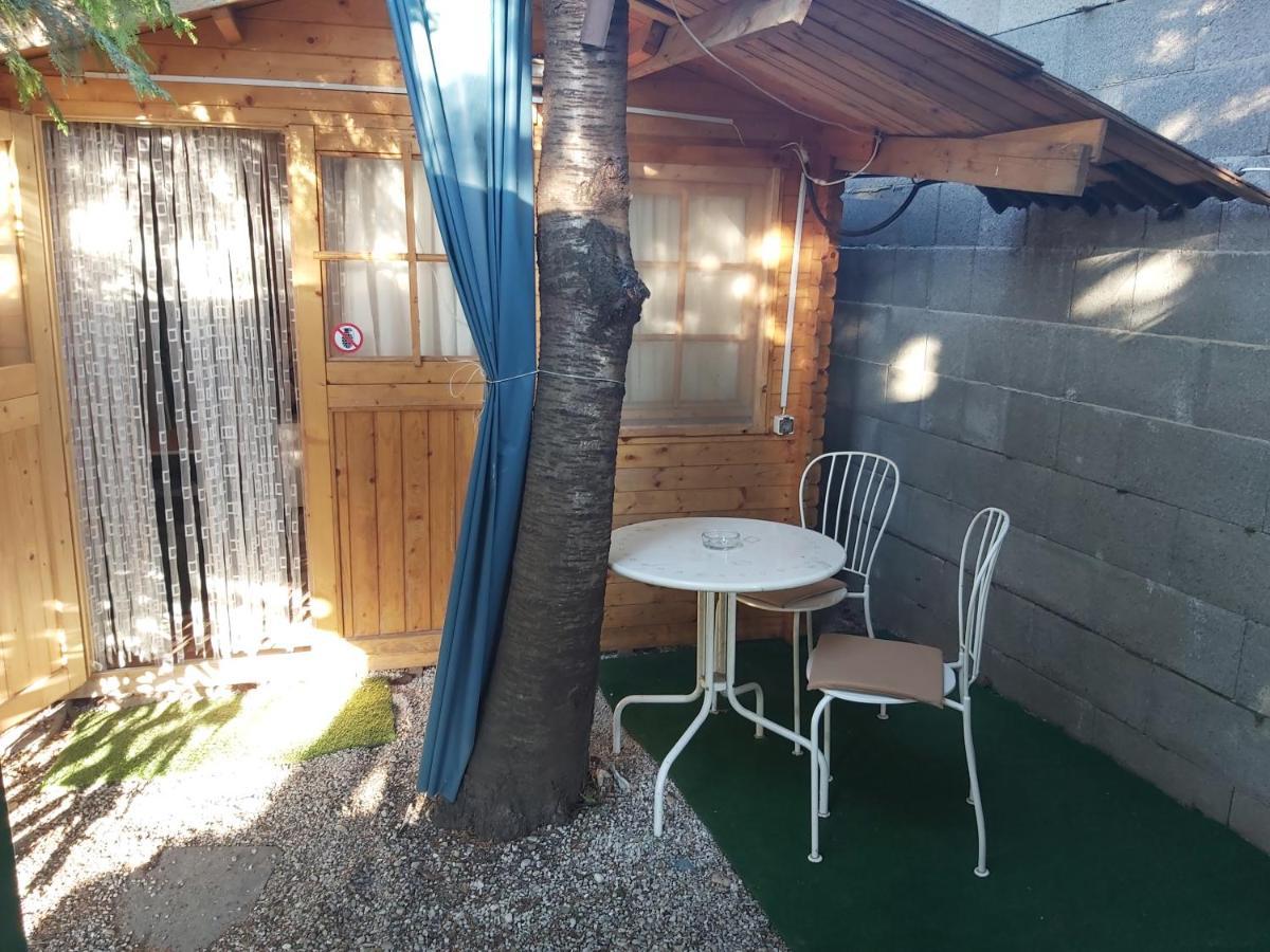 Relax Bungalow Terrace, Glamping Fahaz Siófok Buitenkant foto